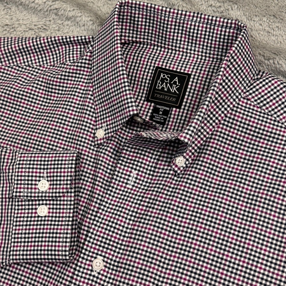 Jos A Bank Traveler Mens Medium Traditional Fit Gingham Button Down Shirt